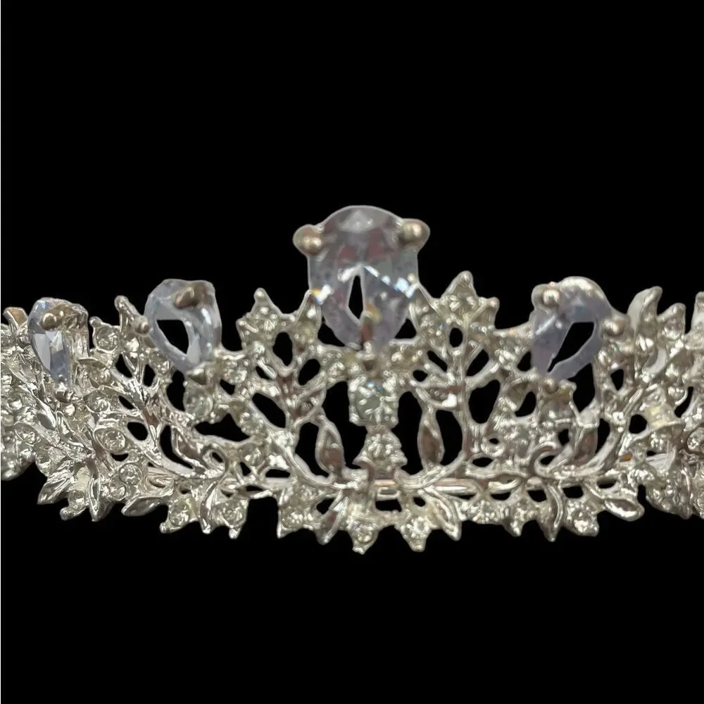 ELEGANT JEWEL TIARA FOR THAT SPECIAL DAY‎